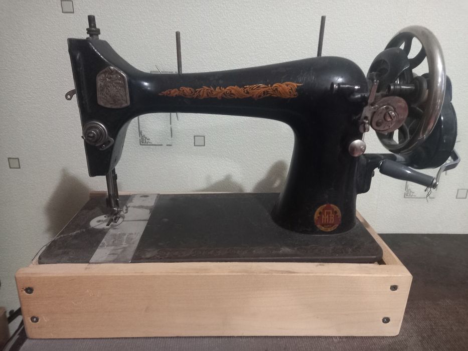 Швейна ручна машинка