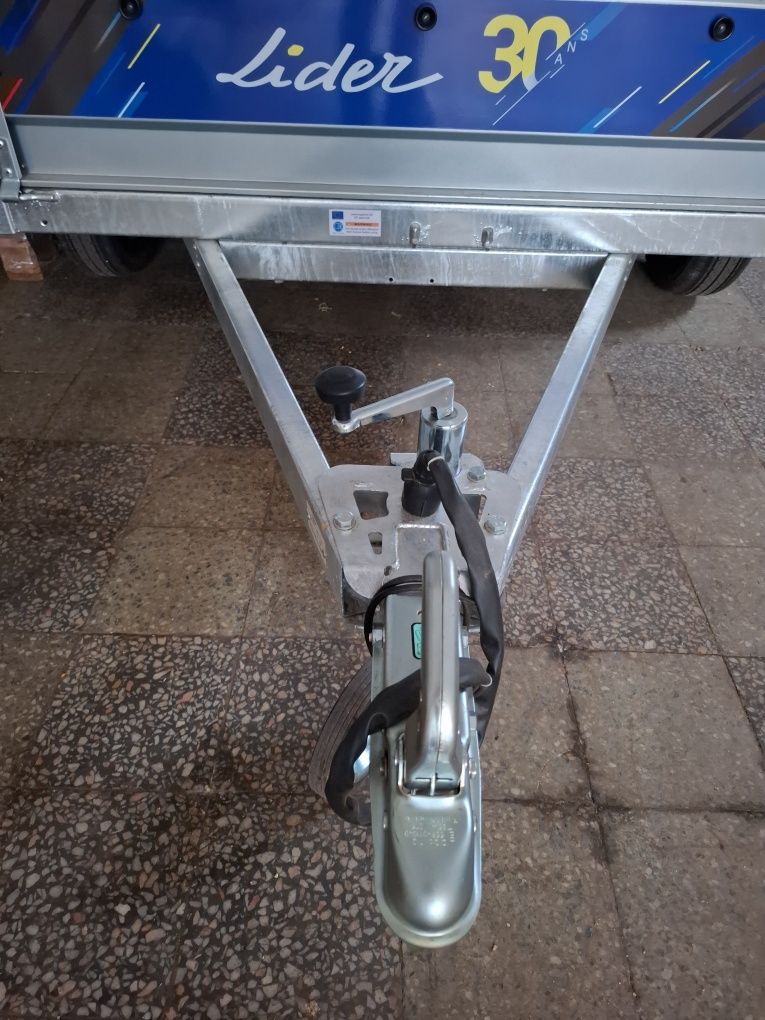 Reboque novo 750kg