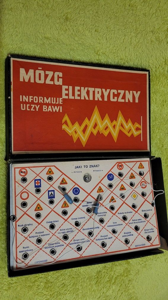 "Mózg elektryczny" gra PRL sprawna