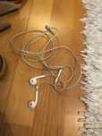 auriculares brancos apple