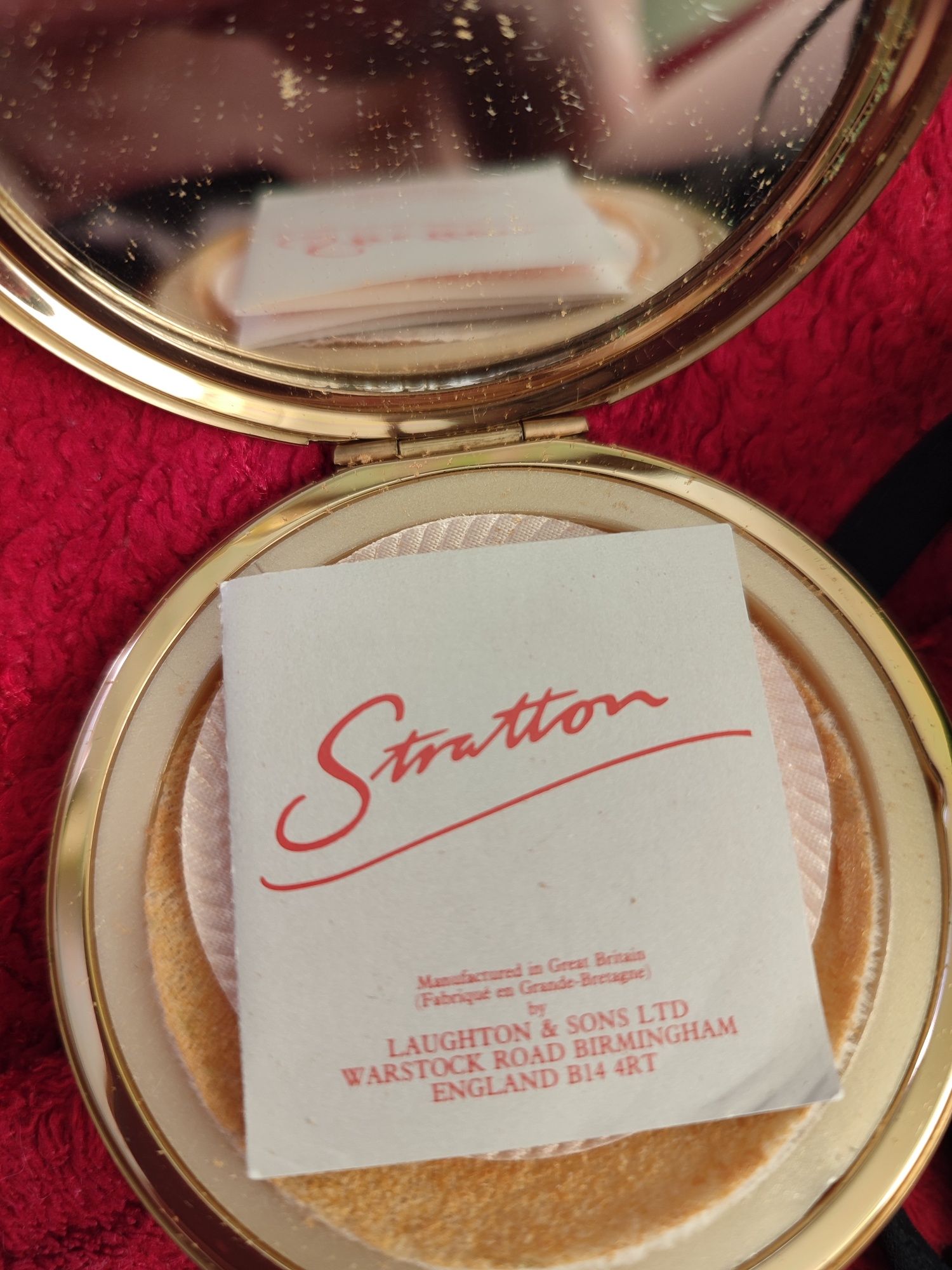 Vintage 1950’s Stratton Made in England Powder Compact Gold Textured