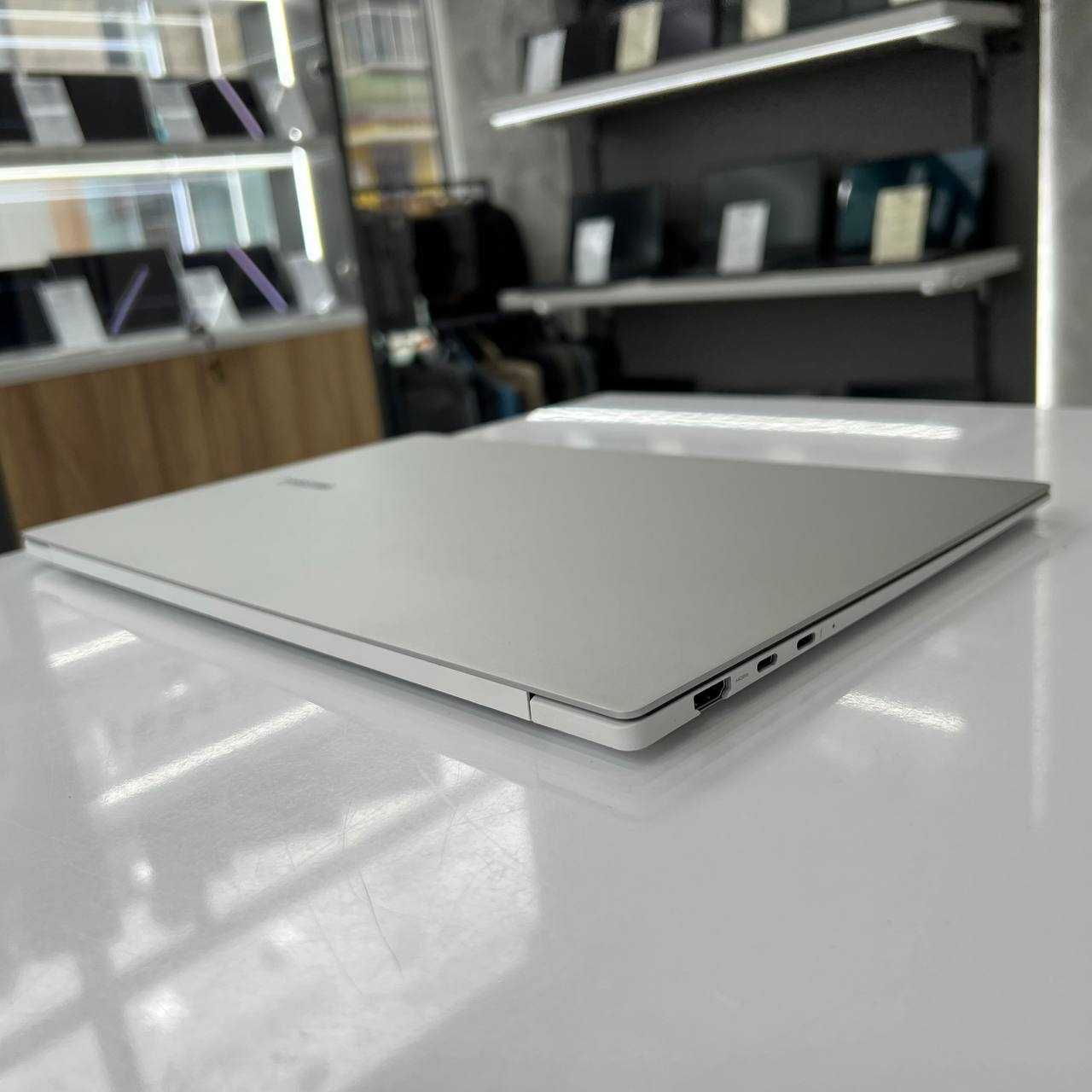 Ноутбук Samsung Galaxy Book Pro Intel Core i5-1135G7/8Gb/512Gb SSD