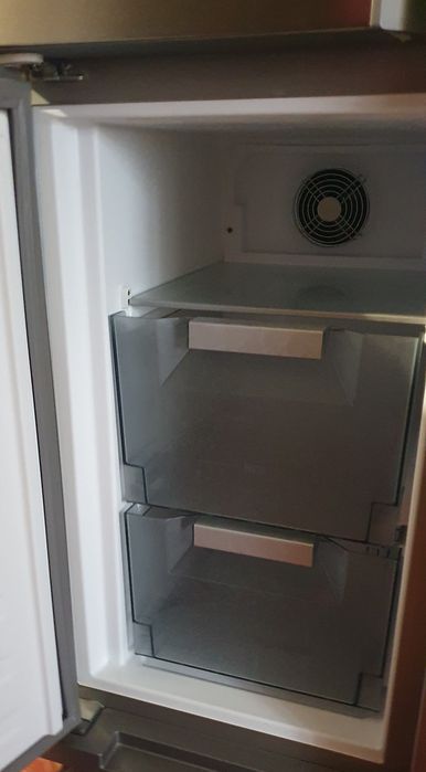 Холодильник VESTFROST двокомпресорний трикамерний