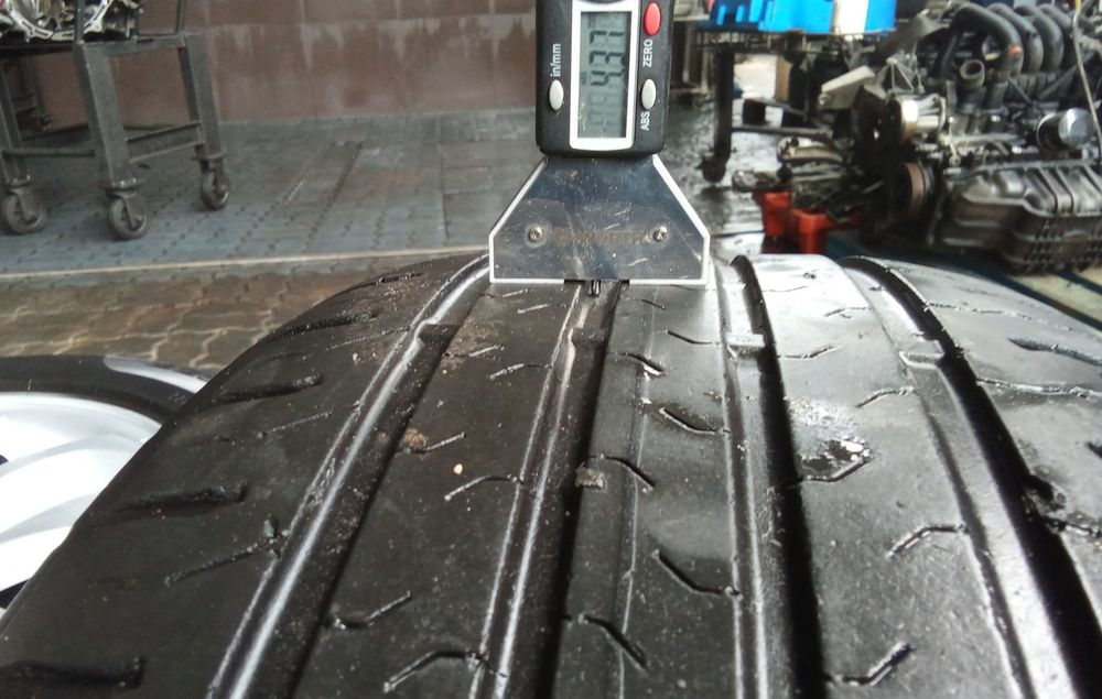 JANTES RENAULT R17 COM PNEUS 225/55 FURAÇÃO 5X108