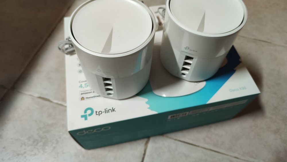 2 Decos x50, com poucos meses de uso.
Comprei-os para ter internet nos