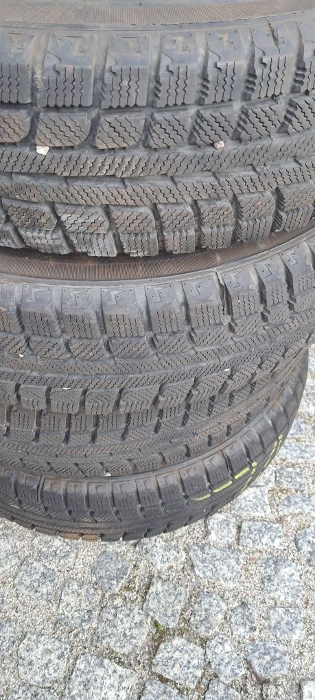 Opony zimowe,całoroczne 185/75R16c