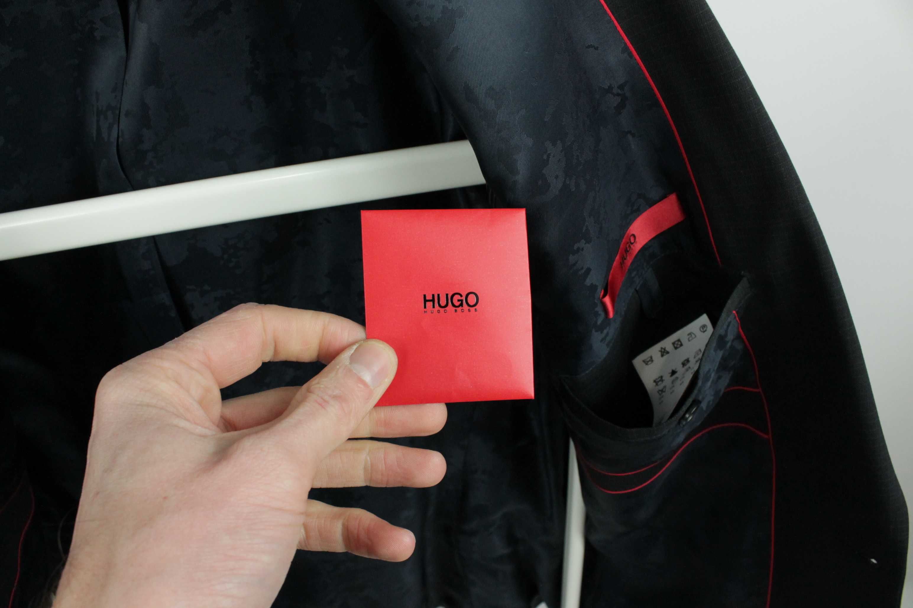 Шикарний класичний люкс костюм Hugo Boss Red Label Розмір 50 Slim Fit