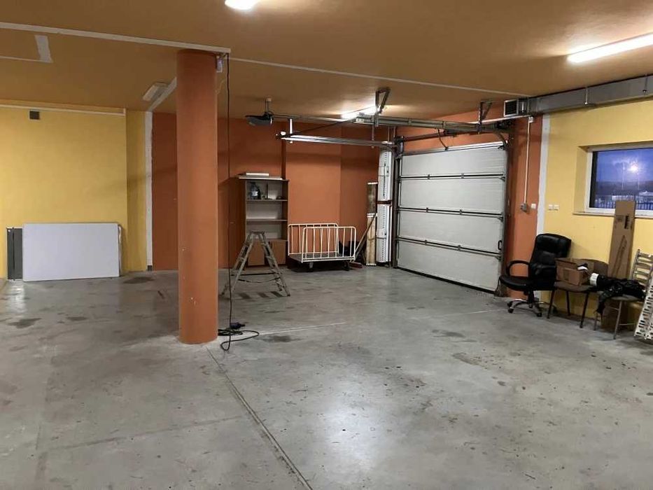 Pomieszczenia biurowe (od 12 do 30 m2) i magazyn (155 m) na wynajem