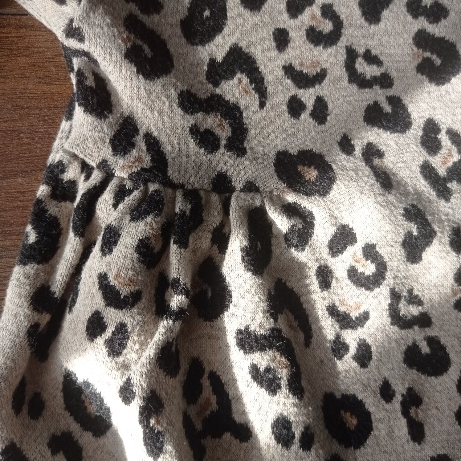 Gepardo-tuniko-sukienka dla dziewczynki. Zara. 98
