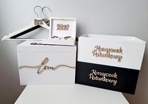 Białe pudełko na koperty obrączki wieszaki ślubne koszyczki ratunkowe