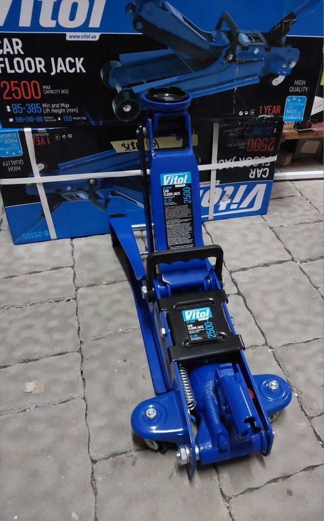 Домкрат подкатной  2.5т Vitol 14кг 85-385мм.