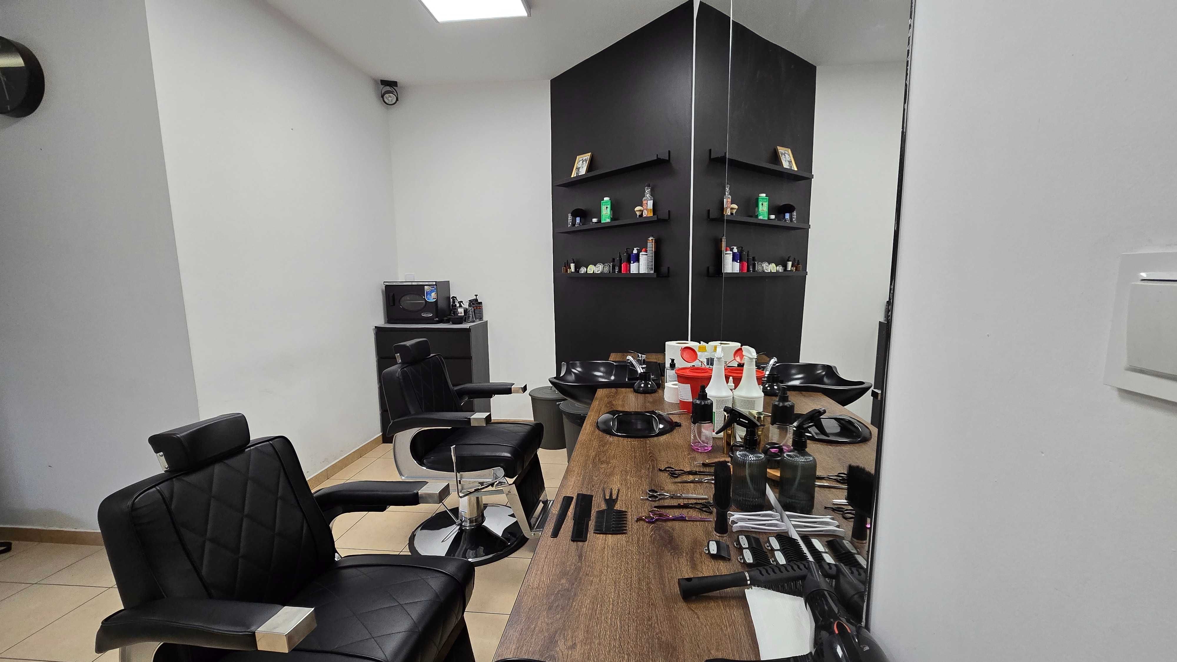 Podnajmę stanowisko fryzjerskie i barberskie. Media w cenie.