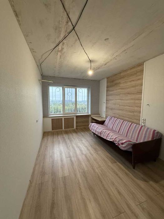 3к після капітального ремонту, 65кв.м., 2 балкони, Половки, без стель