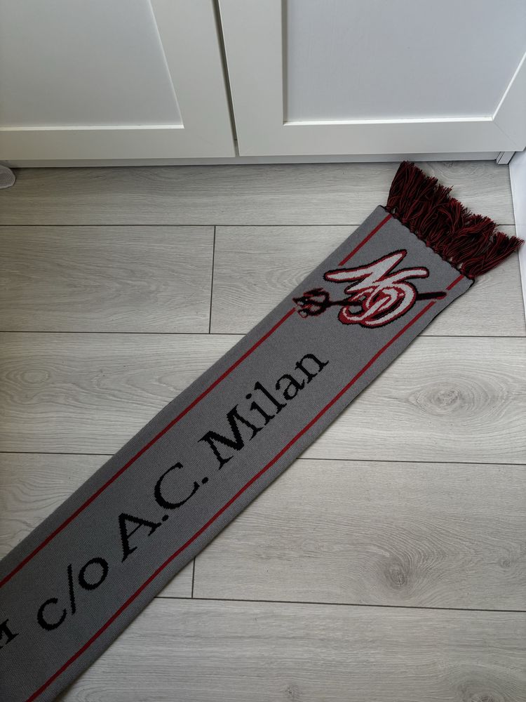 Szalik Off-White x AC Milan FW23 – Oryginalny, limitowany