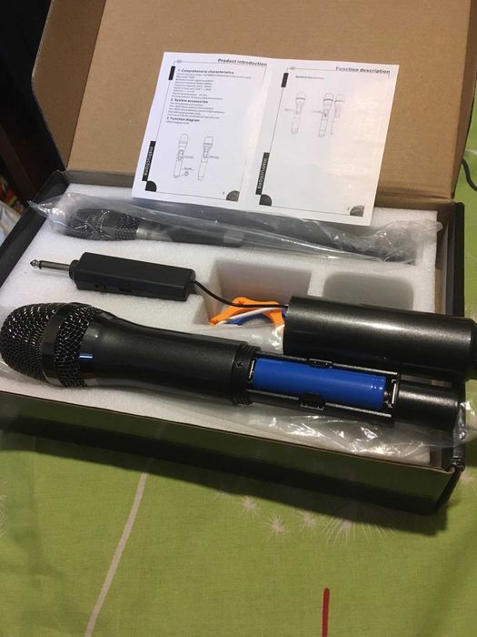 Радио система на аккумуляторах на два микрофона.