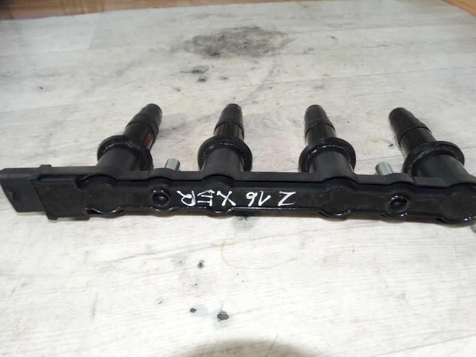 Котушка запалювання Opel Astra H Zafira B Vectra C 1.6 бензин 880153