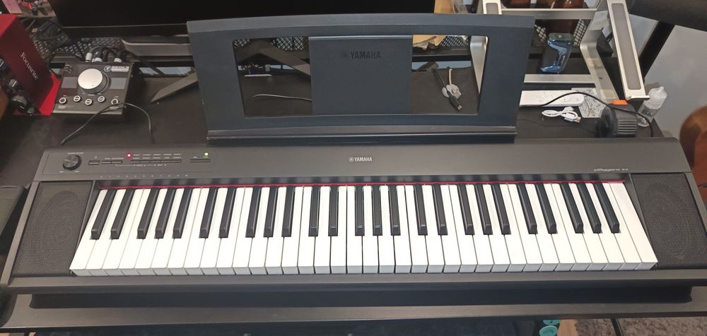 Yamaha Piaggero NP-12 - Piano Digital Completo (oferta pedal sustain)