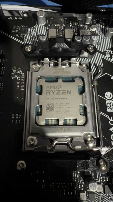 B650 + Ryzen 5 7600x + 16GB DDR5 + Nvme SSD 512GB