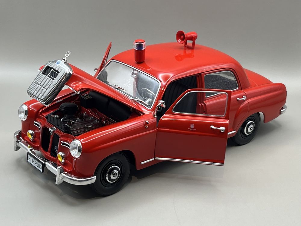 Model 1:18 Mercedes-Benz W120 Feuerwehr