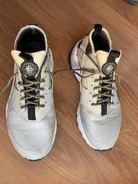 Nike Huarache tamanho 42