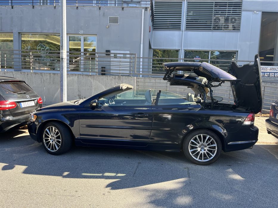 Vendo Volvo C70 t5 carro estinado