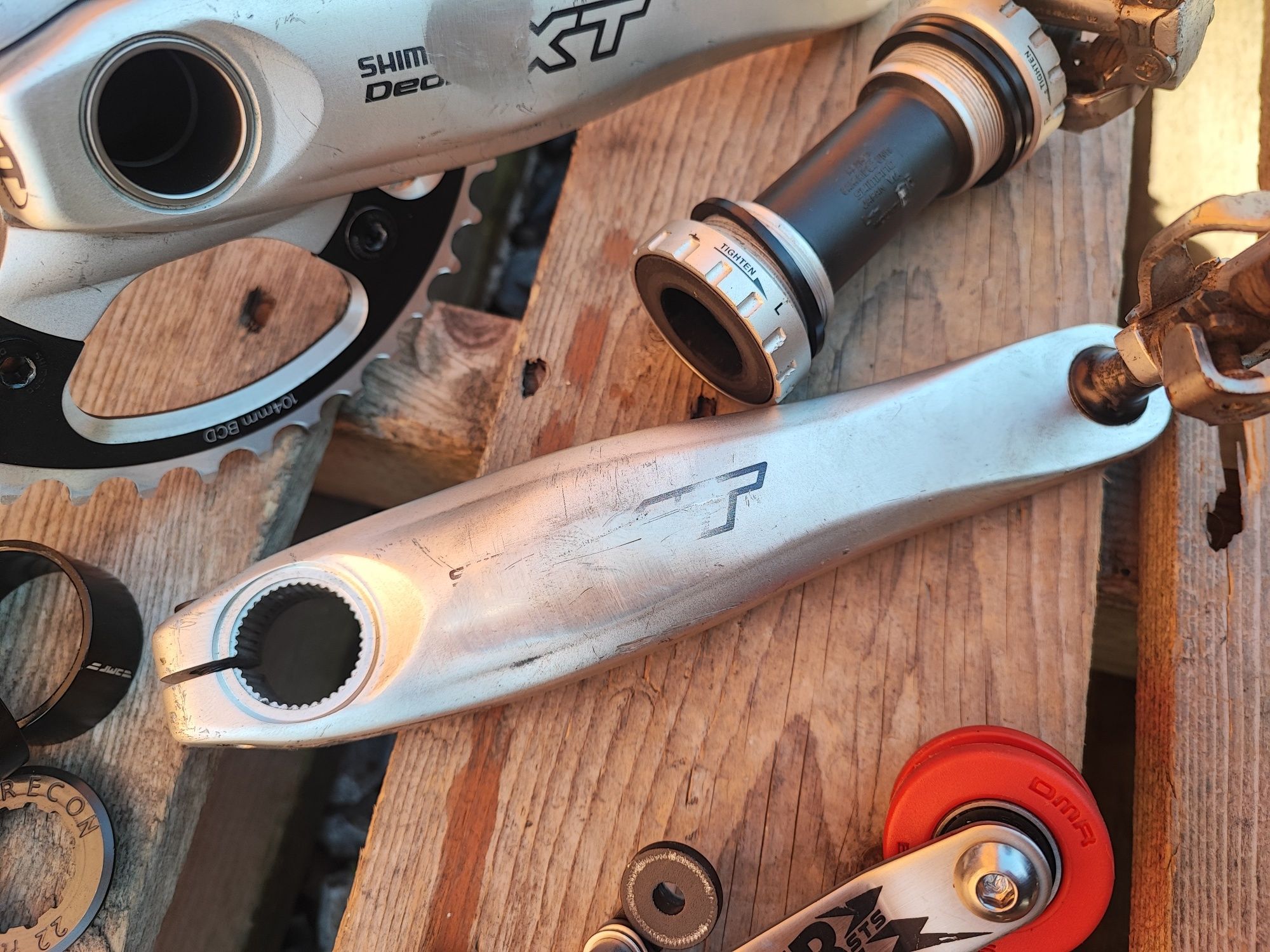 Napęd Single Speed Shimano Deore XT Hollowtech 2 DMR Bikes 1x1 16T