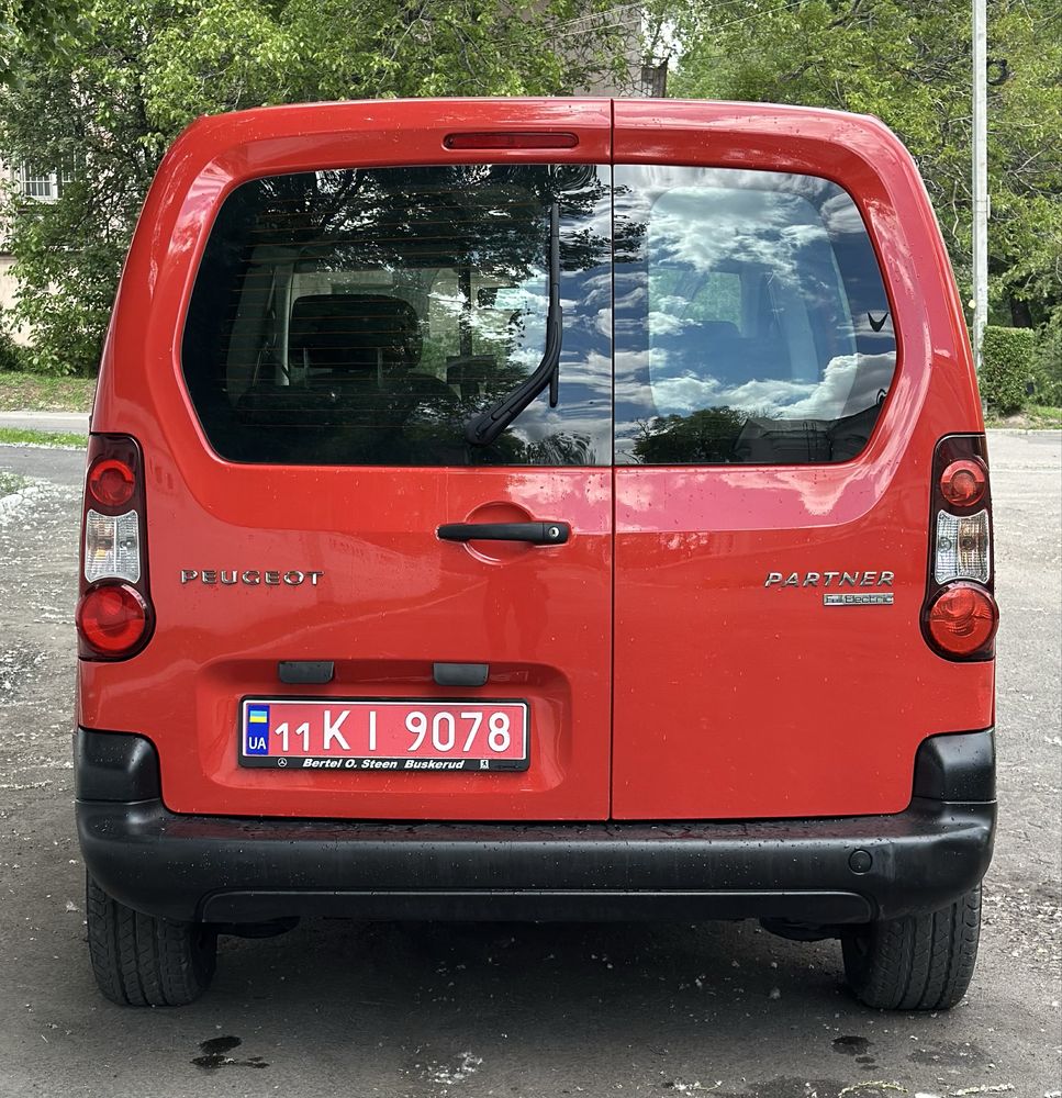 Продам Peugeot Partner Electro 2013 24 квт 133.000 км