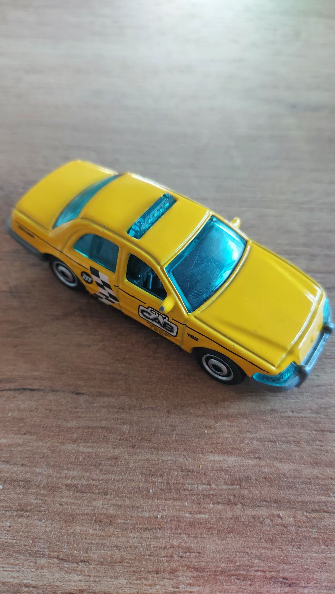 Matchbox resorak Ford Crown Victoria taxi