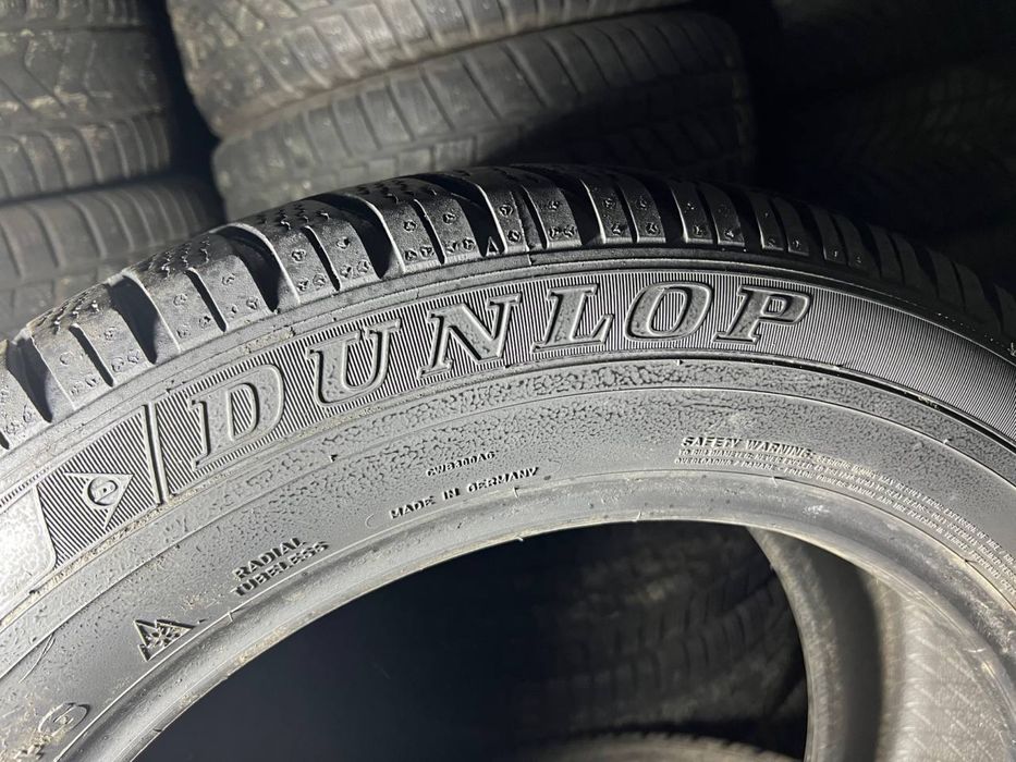 Автошини зимові DUNLOP 235/55/17 (2шт)Резина,Колеса,Гума,Скати, Шини)