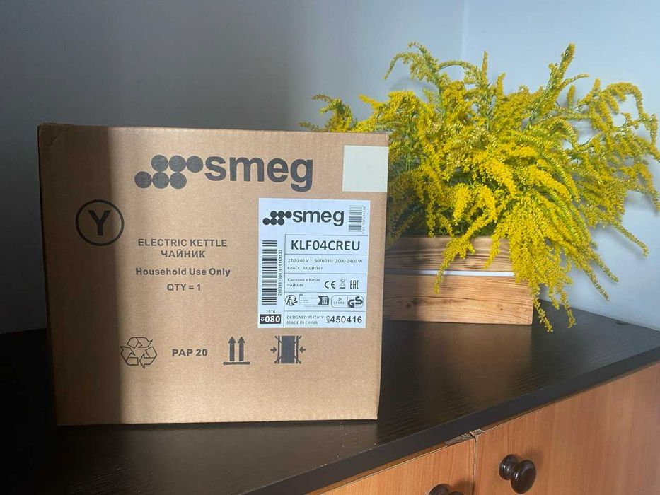 Чайник SMEG KLF04CREU електрочайник чайник електричний
