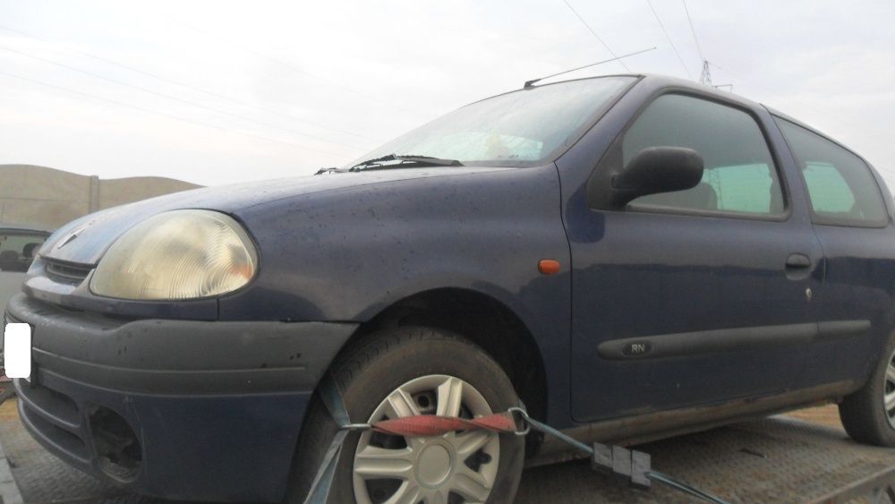 Renault Clio II 1.2 benzyna, 3drzwi,przeznaczony na części