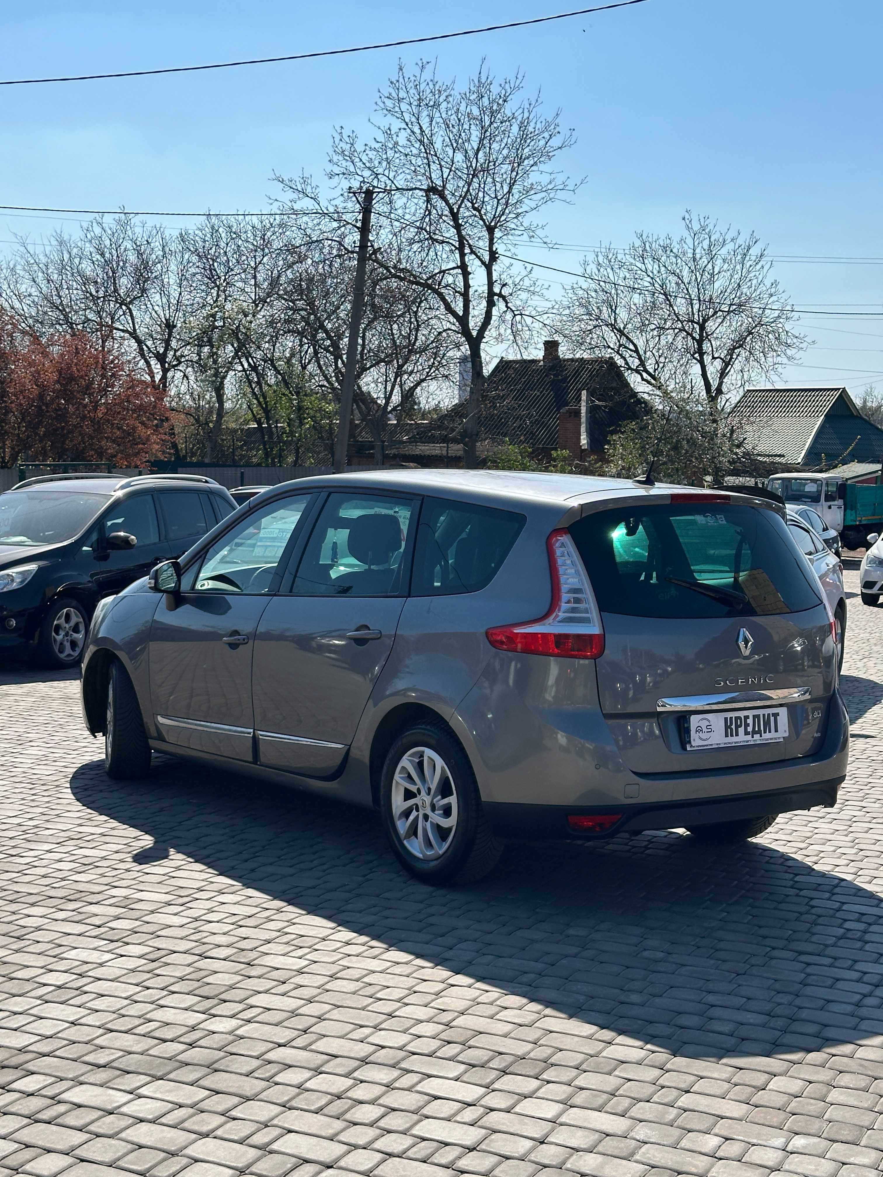 Продам Renault Grand Scenic 2012 рік можлива розстрочка,кредит,обмін!