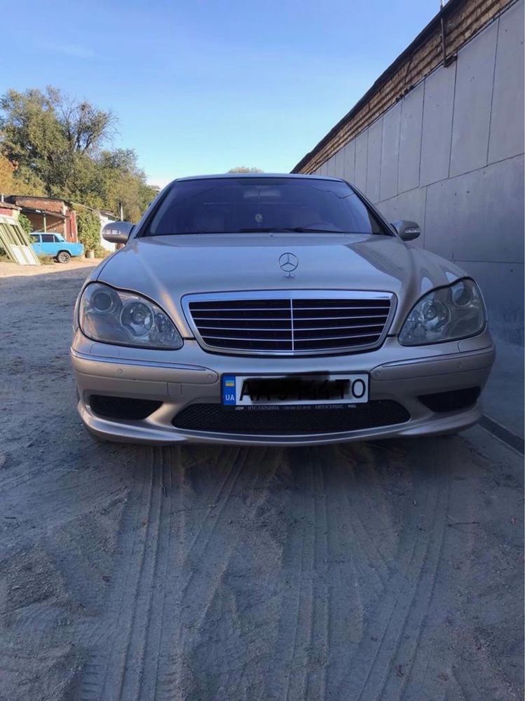 Mersedez -Benz S-class W220