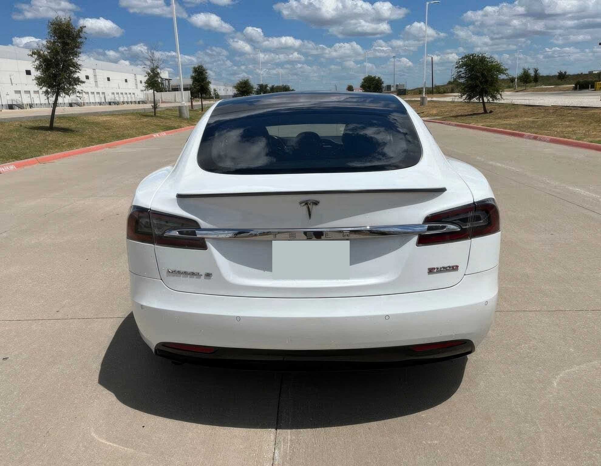 Tesla Model S P100D 2017