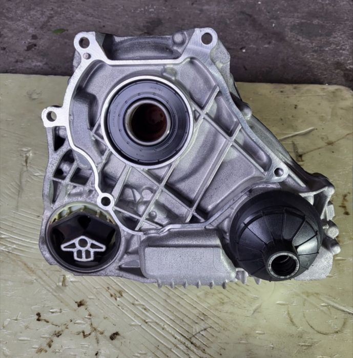 Роздатка x3 G01 на запчастини