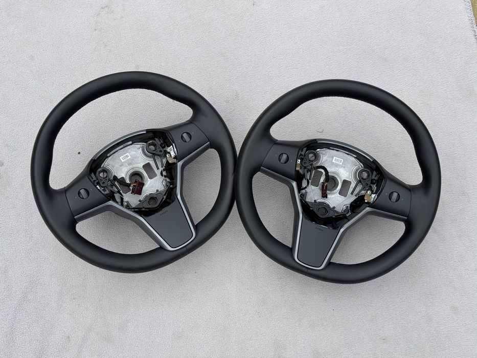 Рулі з підігрівом Tesla Model 3, Y в ідеалі 1490214-00-B