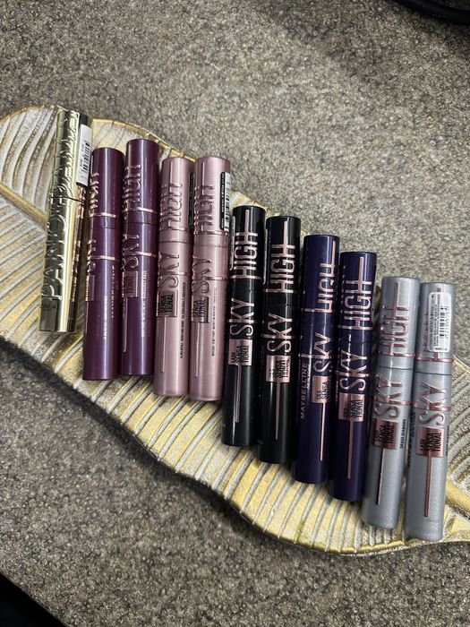 Нова туш Maybelline sky high