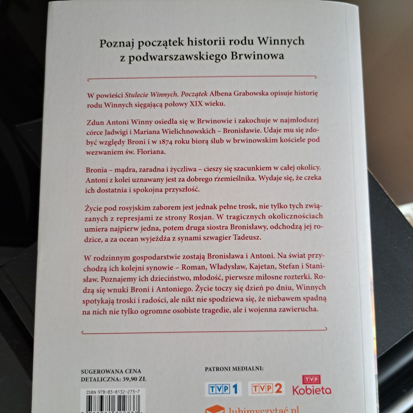 "Stulecie Winnych początek" Ałbena Grabowska