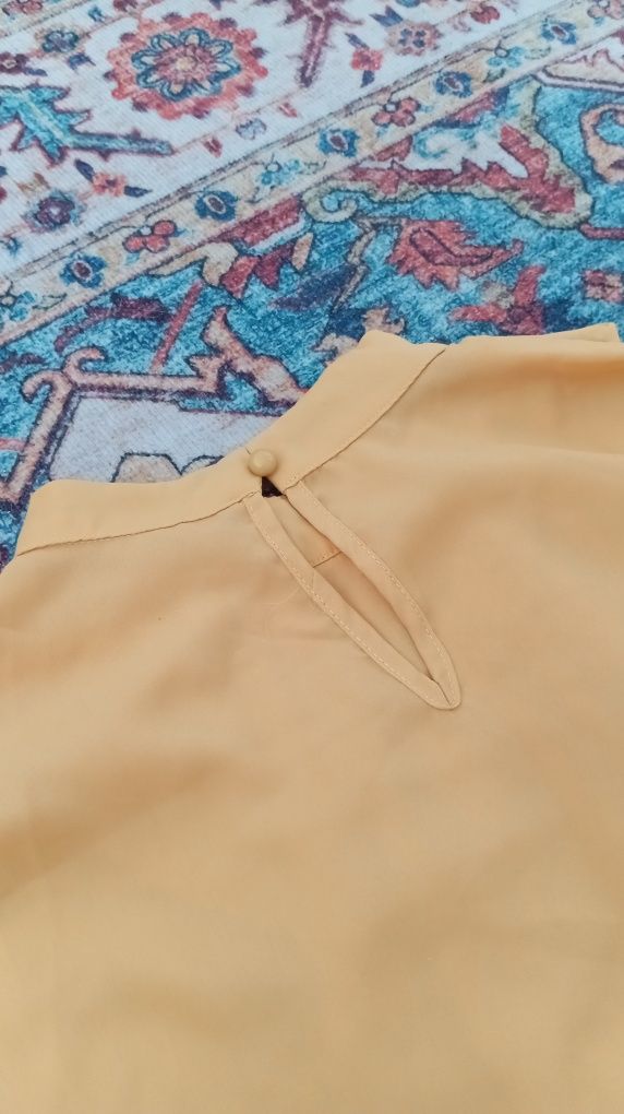 Żółta koszula z żabotem elegancka z koronką haftowana r. S Shein