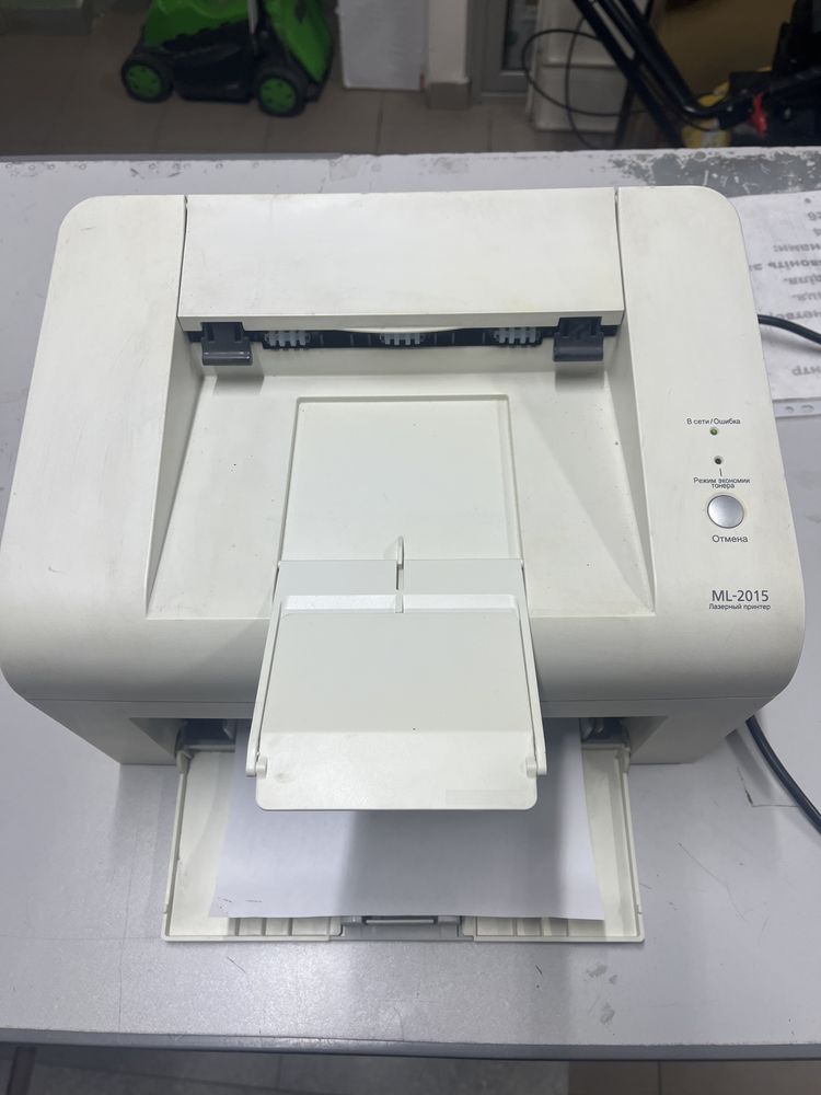 Принтер Samsung ML-2015 рабочий.