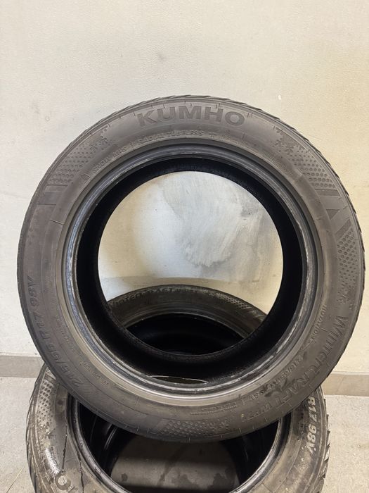 Opony Zimowe Kumho 215/55/17 komplet! 4 szt. 8,6mm 2021r