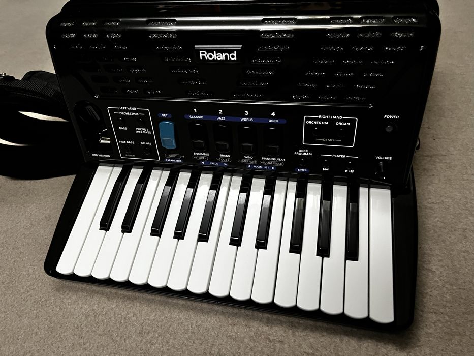 Acordeão Roland FR1X
