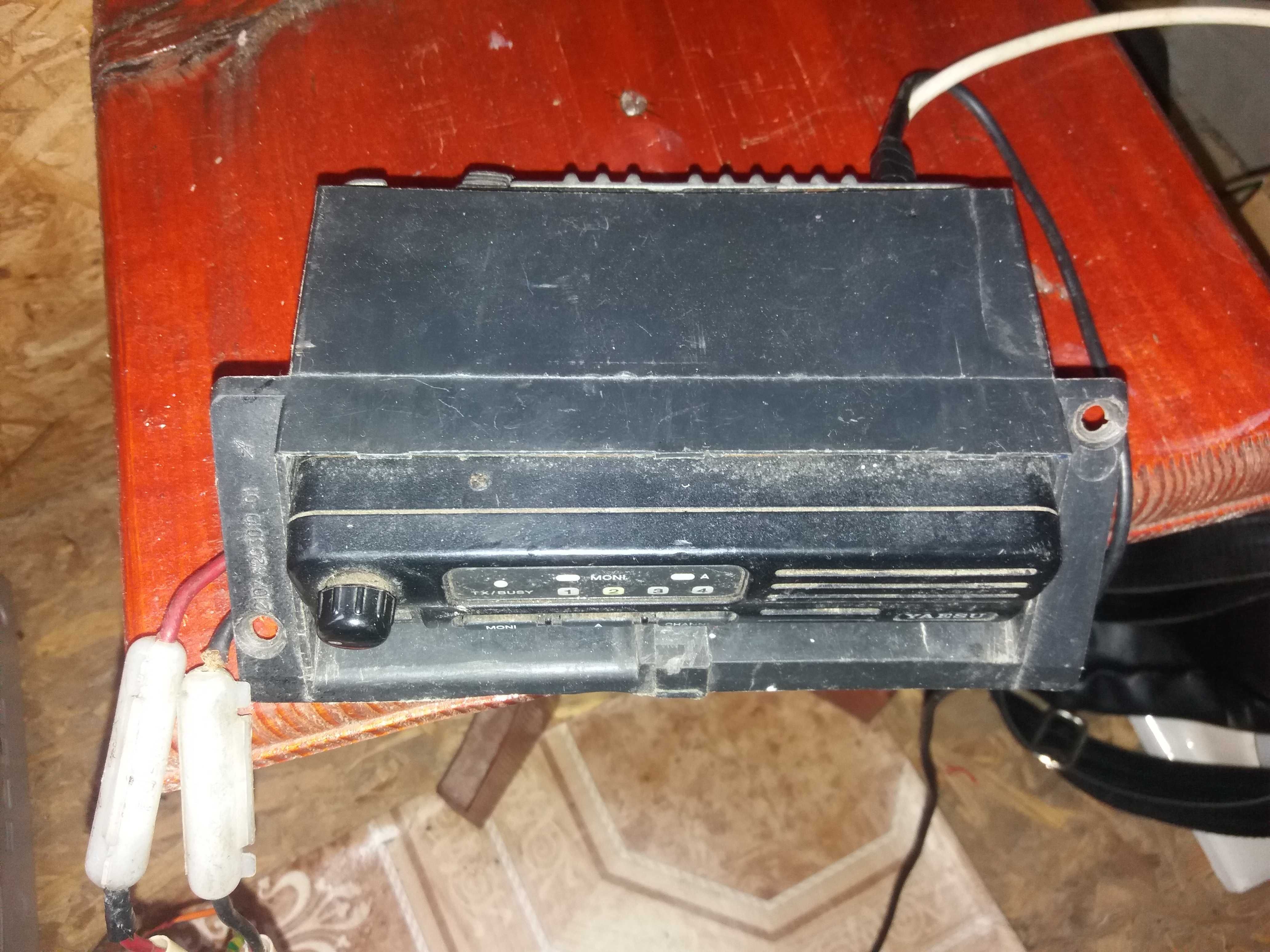 Продам рацию Yaesu 2000u