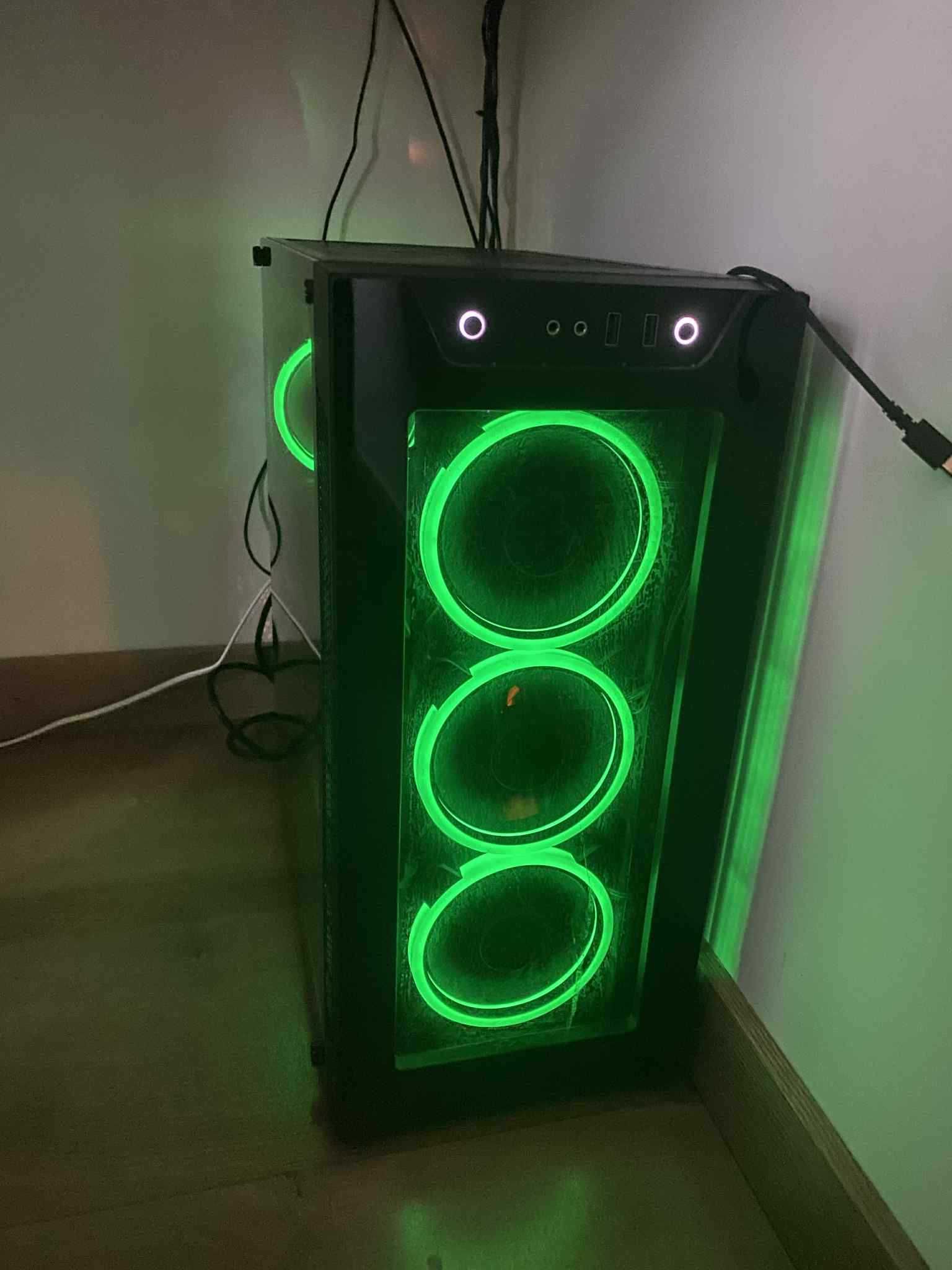 Komputer Gamingowy RX5600XT, RYZEN 5, HYPERX 16GB, ARGB