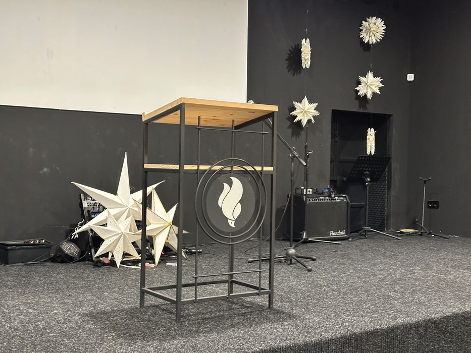 Púlpito com a tua logo