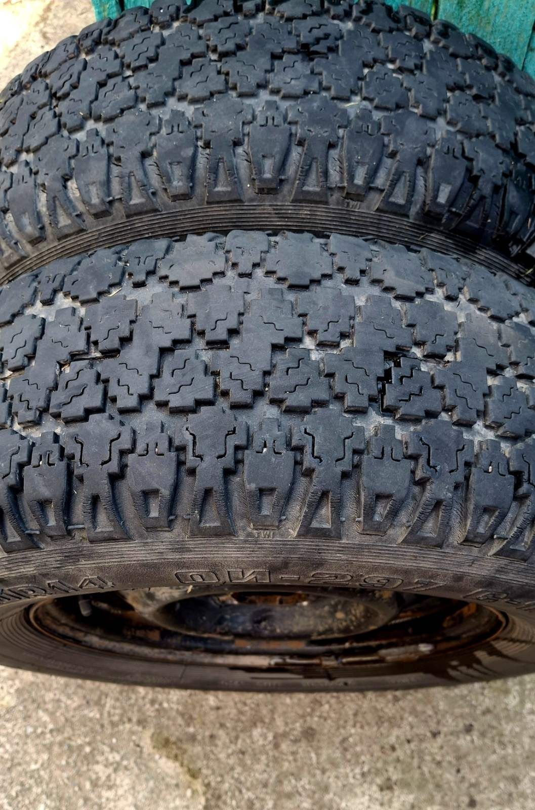 Продам скати з дисками, розмір 205/70 R14 Росава