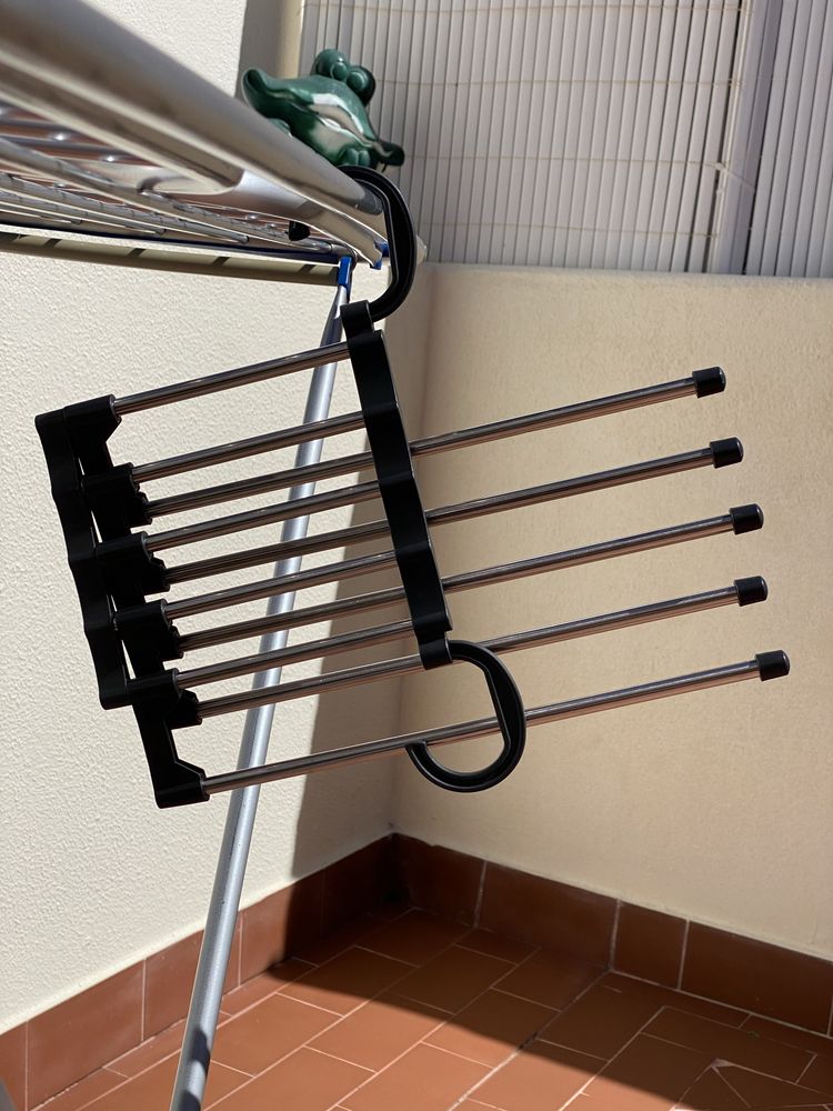 Cabide para calças ou lenços com 5 suportes