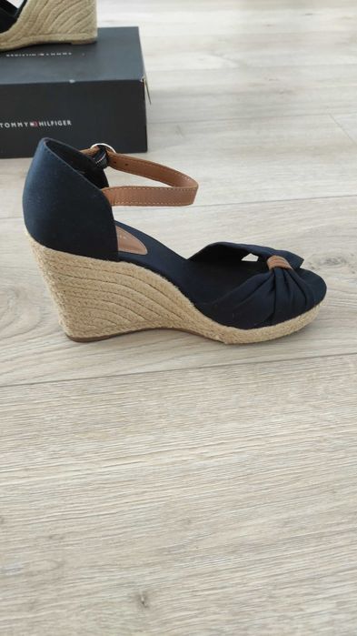 Buty na koturnie Tommy Hilfiger r. 40