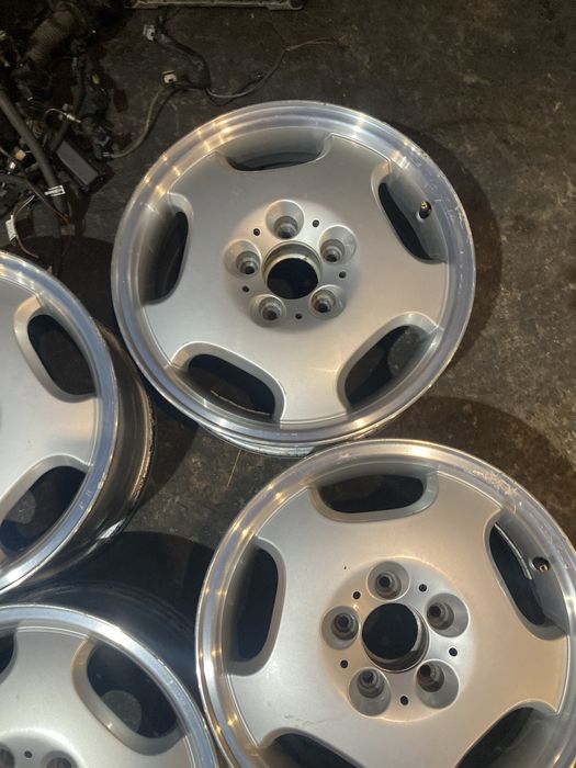 Диски литі mercedes w208 clk 2084010102 5*112 R16 ET37