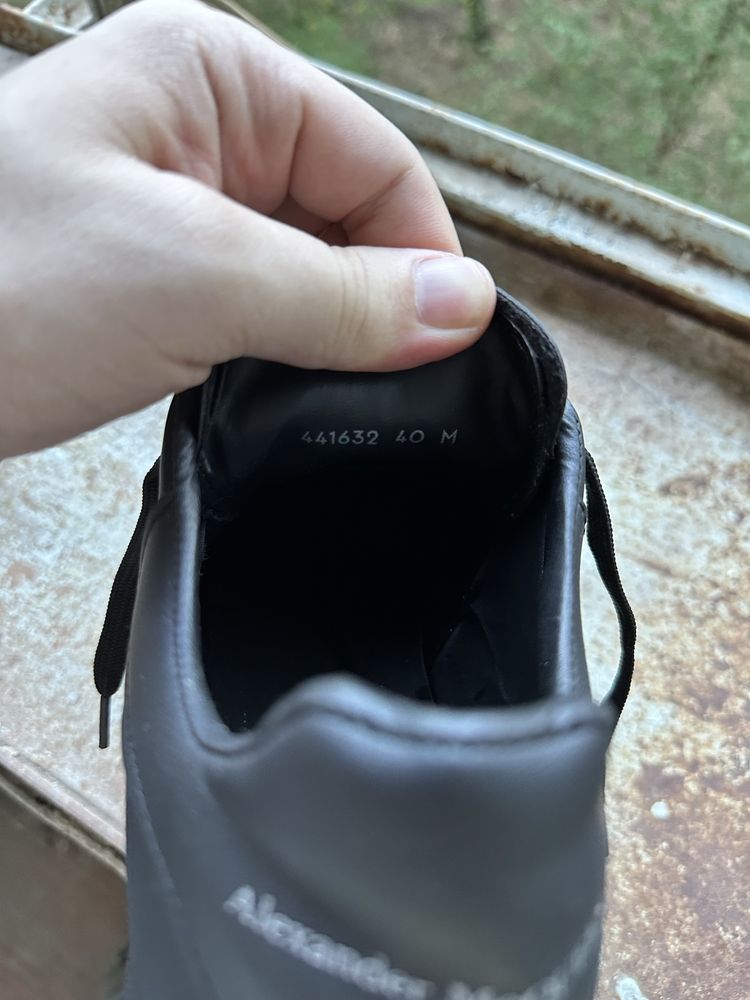 Alexander McQueen 40